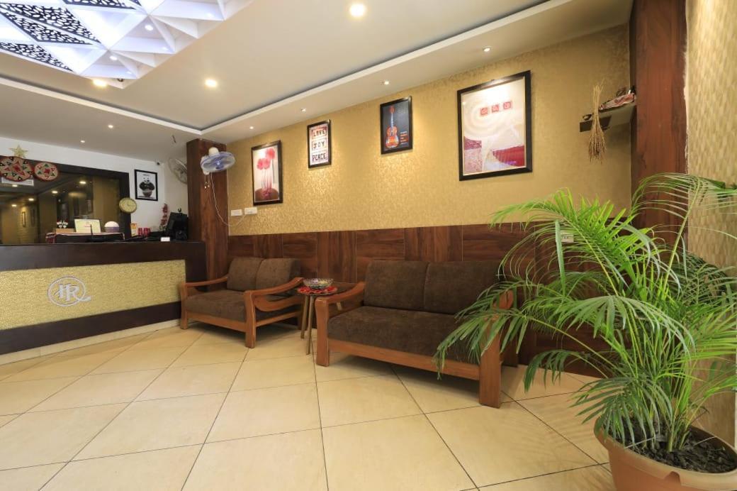 Hotel Rashmi Guwahati Buitenkant foto